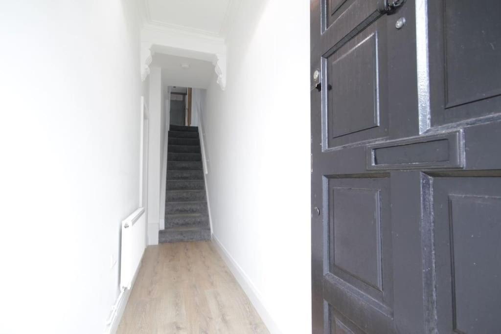Villa House In The Gaeltacht Quarter Belfast Exterior foto